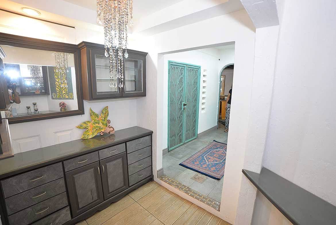Cornerstone- Spacious 1-bedroom apartment with stylish decor and modern furnishings.