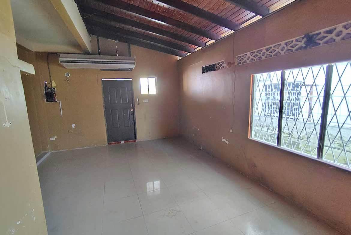 Cornerstone- Spacious room with large windows and wooden ceiling at Ganga Terrace, El Socorro.