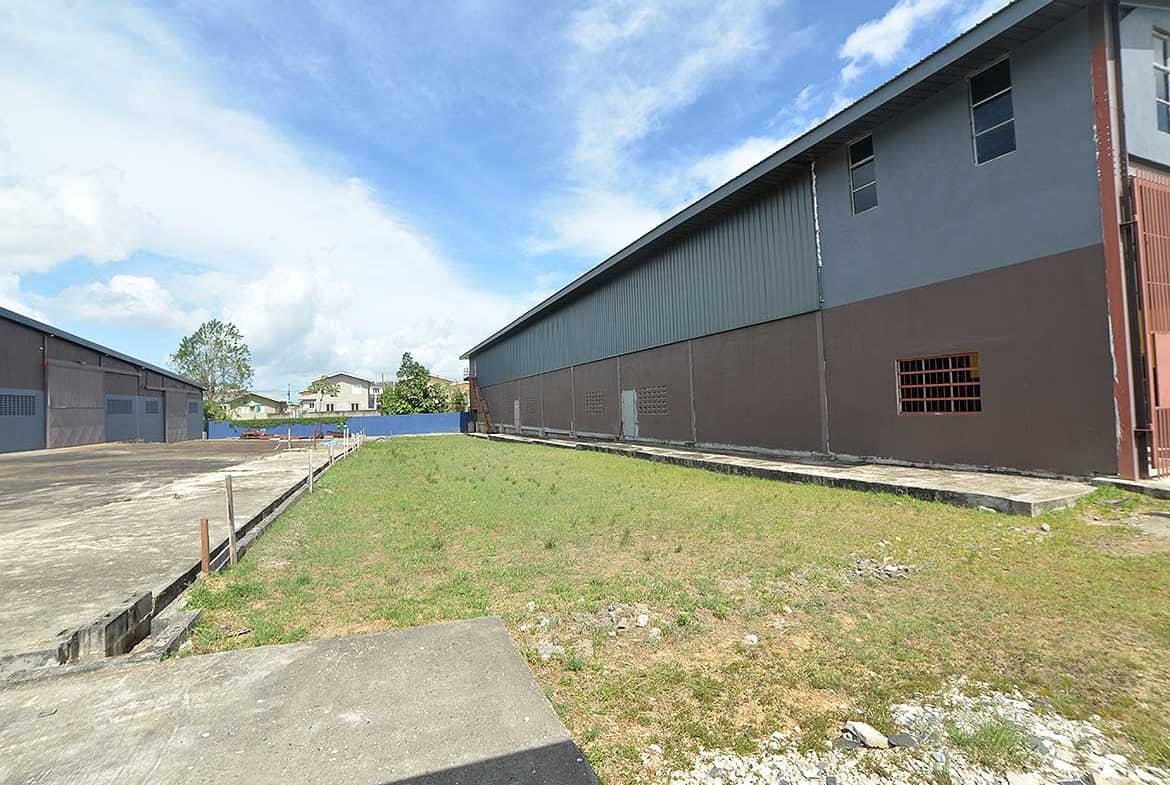 Cornerstone- Exterior view of Cornerstone™ industrial building in O'meara with blue sky.