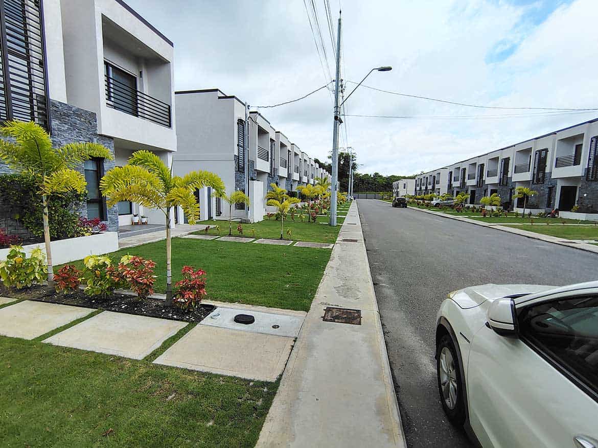 Contemporary Residential Complex at Ella Vista Modern residential townhouses with landscaped gardens in Ella Vista Gardens, 8B.