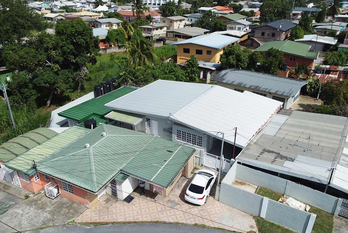 Cornerstone- Aerial view of a residential building in a neighborhood.
