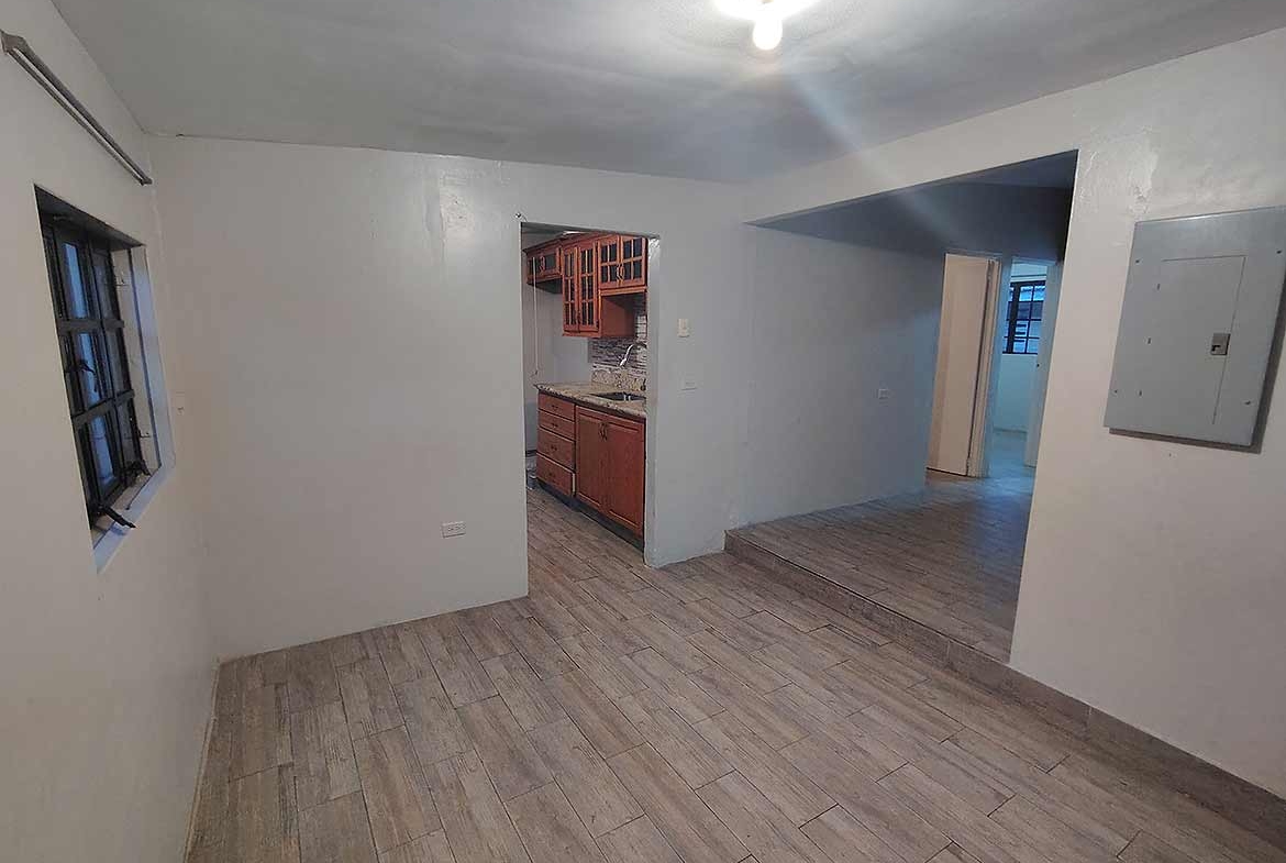 3-Bedroom Home, Dinsley Gdns