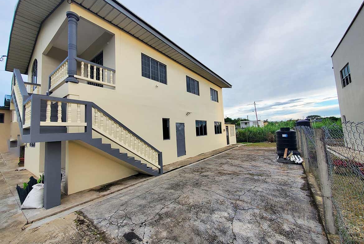 Davis Court, Arima