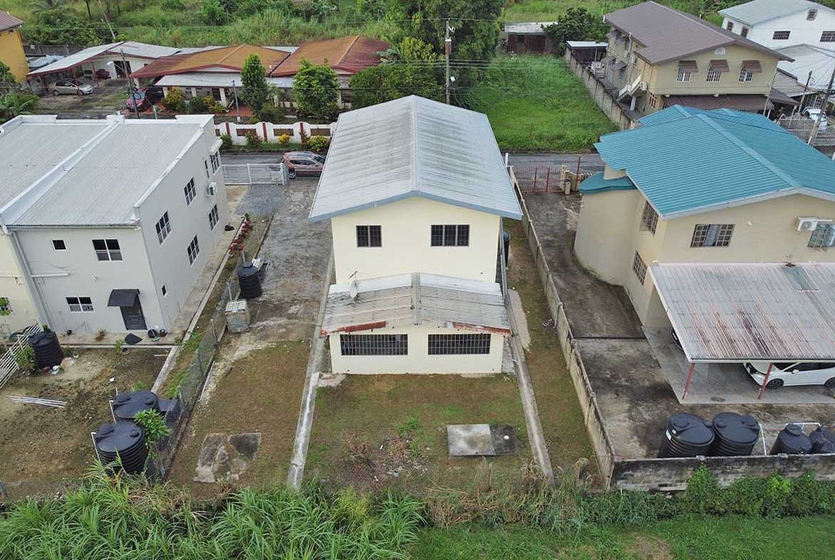Davis Court, Arima