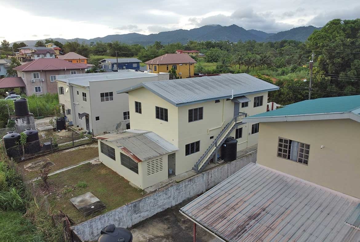 Davis Court, Arima