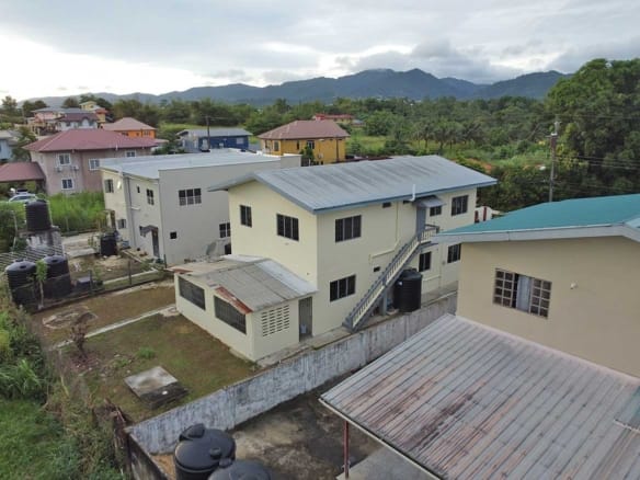 Davis Court, Arima