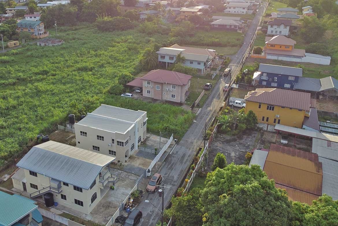 Davis Court, Arima